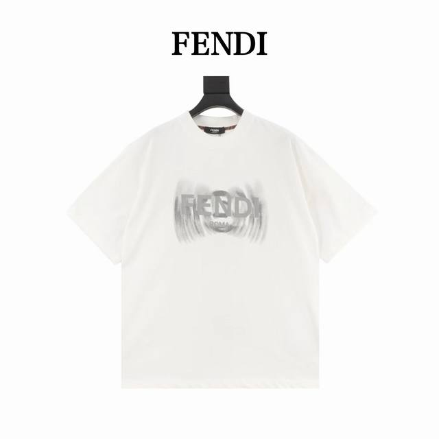 Fendi 25Ss Rendered Letter Logo Short Sleeve T-shirt Made of high-quality fabric