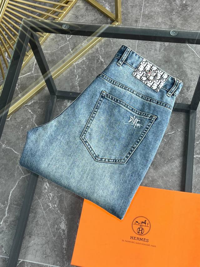 New Dior models are coming on 2630. New Spring hot-selling new products are avai