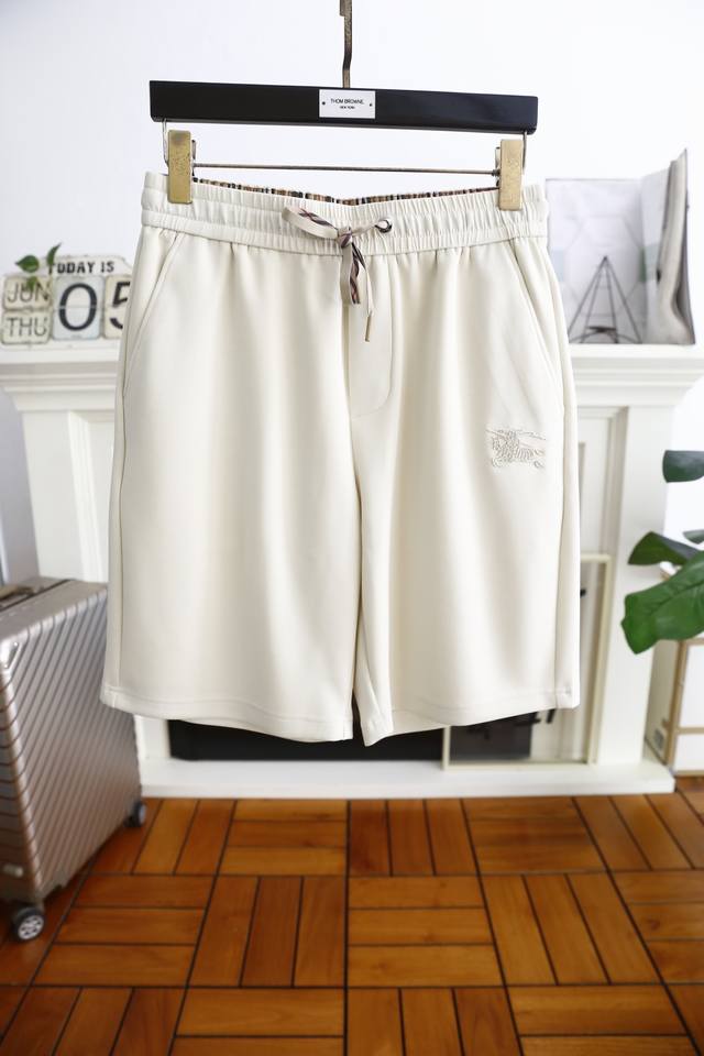 Burberry Burbe*Ry. 2025 summer new men's fashion casual shorts! Classic and vers