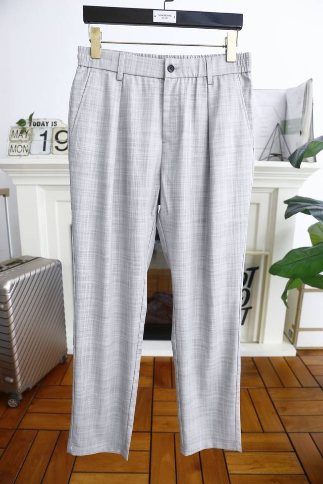 Brunello Cucinelli. 2025 summer fashion new men's casual trousers! Made of comfo