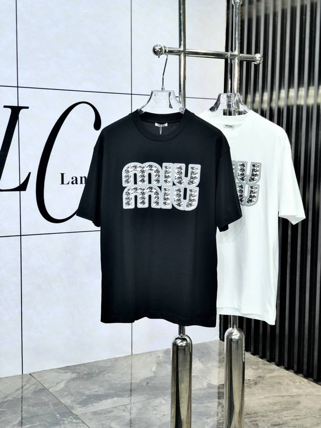 Miumiu 2025 Spring and Summer new model first release in the counter. High-end c