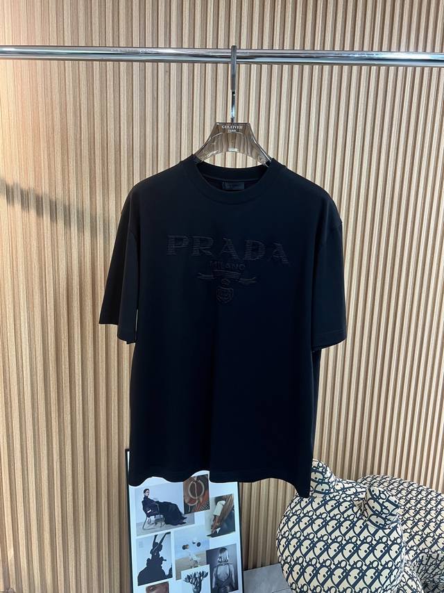 Prada 2025 Spring and Summer New Releases, Latest Short-sleeved Round Neck T-shi