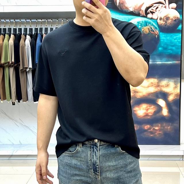 Prada, 2025 spring and summer men's new simple round neck short-sleeved T-shirt.