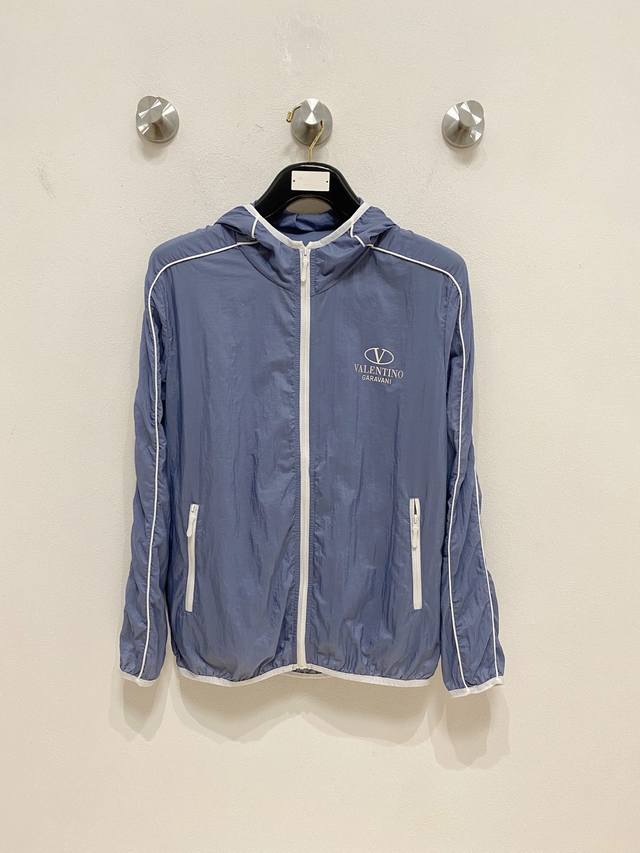 Valentino 2025 Spring and Summer new men's sun protection clothing thin jacket,