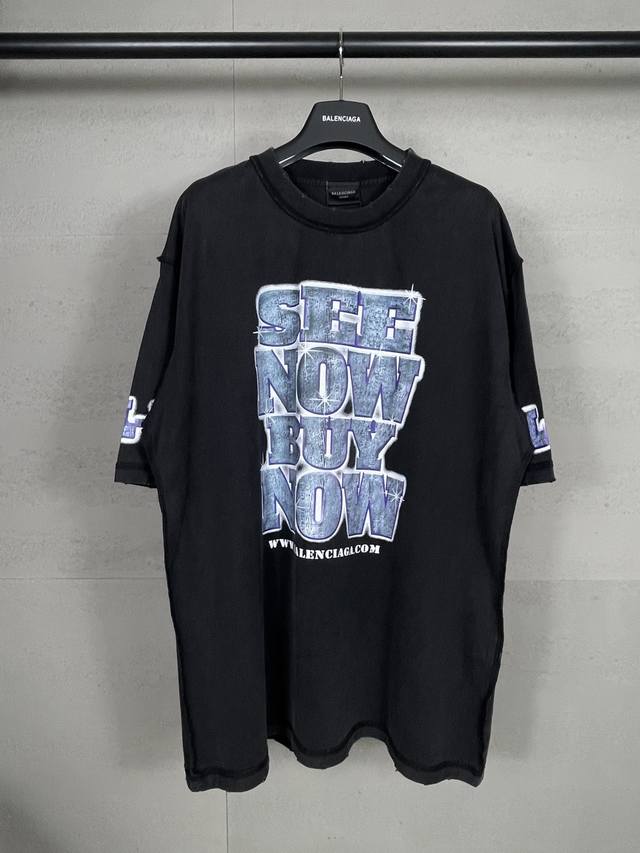 Real shot of the top version. Official quality Balenci*Ga Paris. .Seenowbuynow n