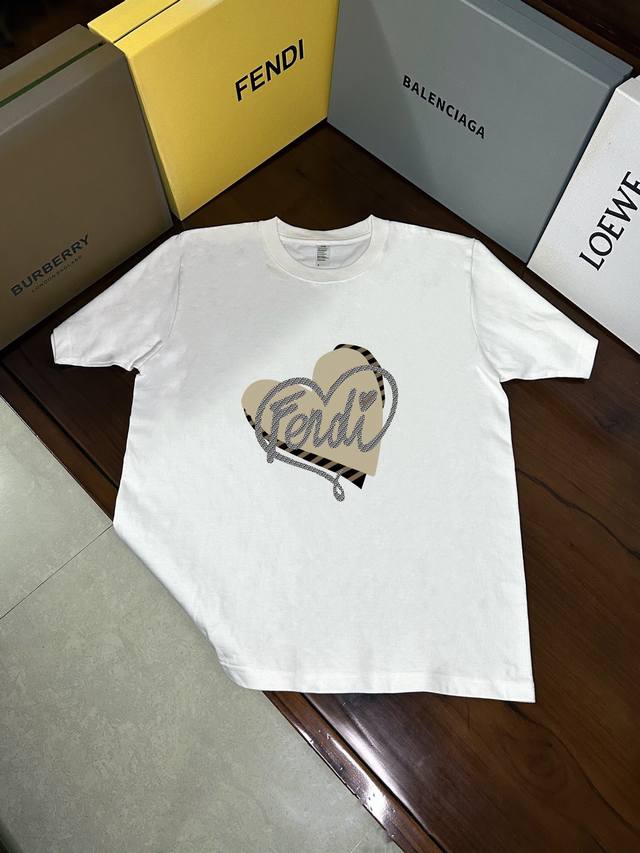 Fendi 25Ss new short-sleeved T-shirt The fabric is made of high-weight fabric, w