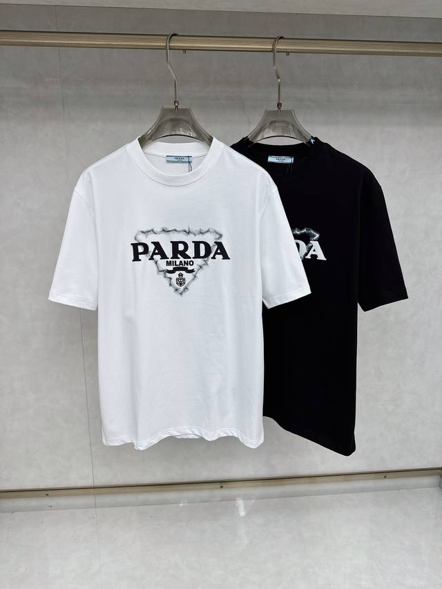Prada 2025Ss latest short-sleeved T-shirt for spring and summer, soft to the tou