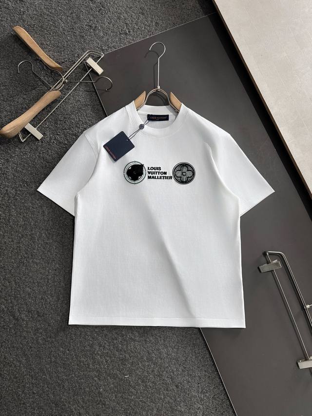 Lv 2025Ss Spring and Summer latest round neck fashion short-sleeved T-shirt, off