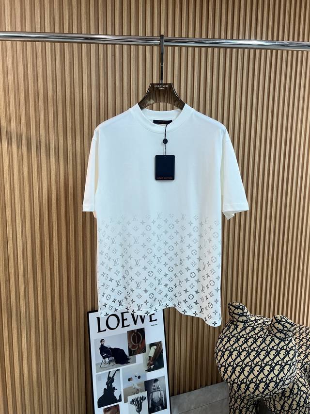Lv 2025 Spring and Summer New Release Counter Latest Short Sleeve Round Neck T-s