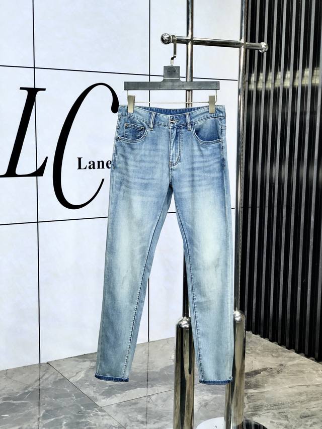Balenciaga. 2025 Spring/Summer high-end fashion, ultra-soft denim fabric, light-