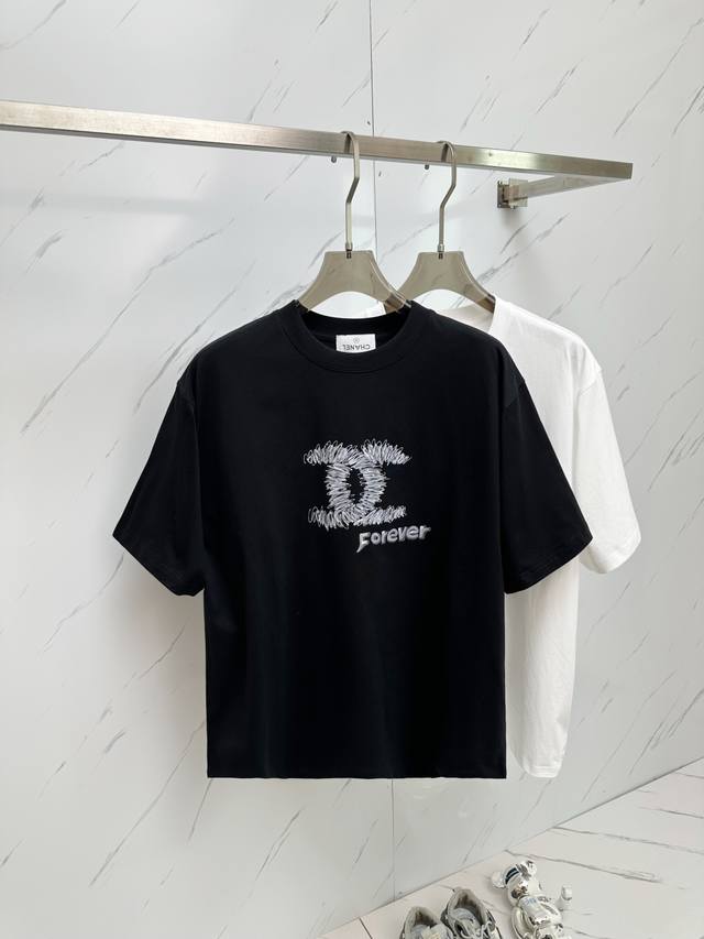 Chanel 2025 Spring/Summer new men's round neck short-sleeved T-shirts are sold a