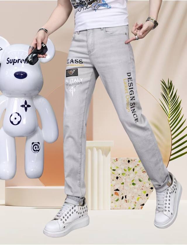 Armani 2025Ss new style, re-styled classic jeans, slim-cut washed jeans, infused