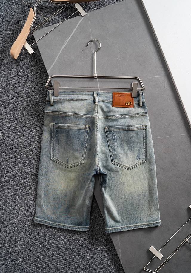 Valentino straight super soft 5-point jeans short four seasons new models are no