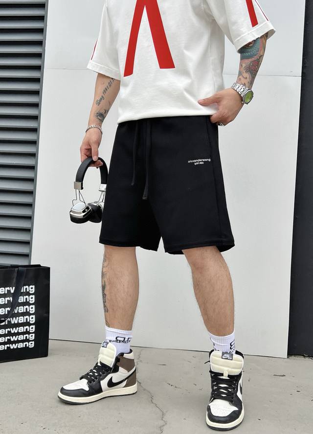 Pressure Mountain King 25 Spring and Summer new shorts This minimalist style exp