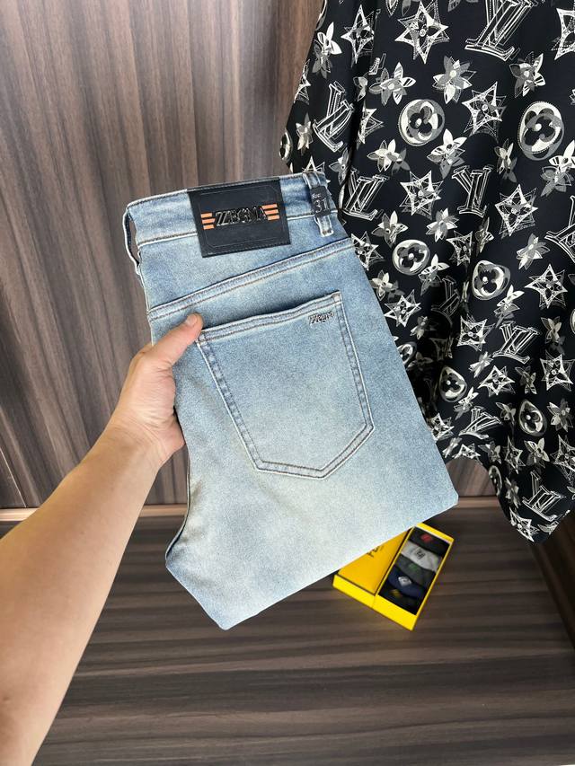 Zegna new arrival 2620 New Year's hot new products are available at the counter.