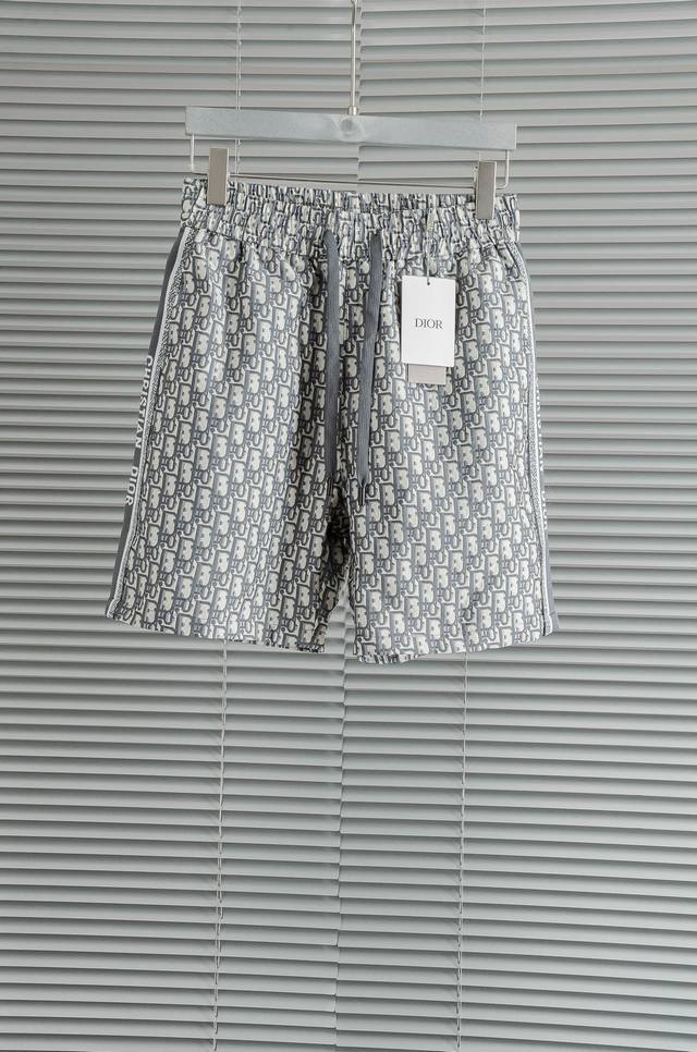 New# Dio* New Taffeta Jacquard 25 Crafted from technical taffeta jacquard fabric