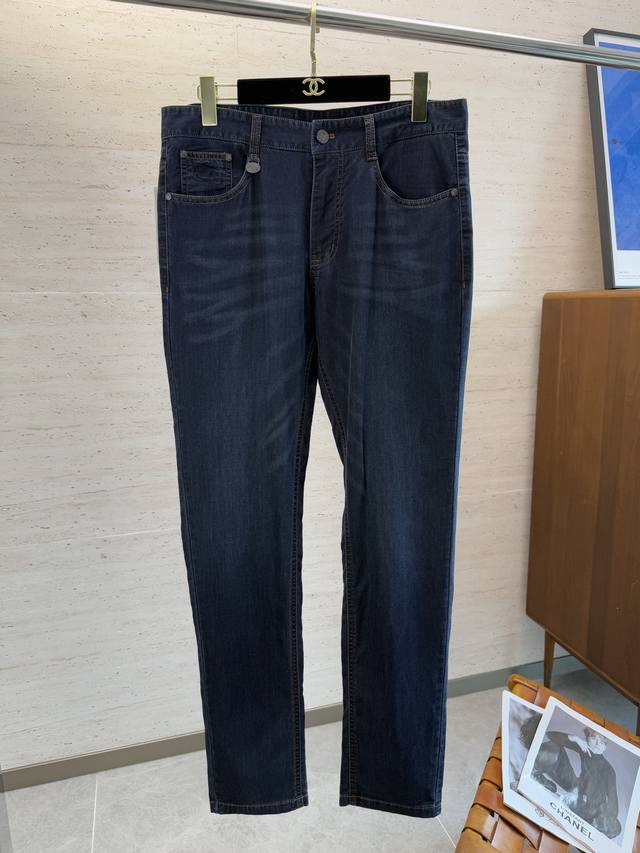 Bur25S Spring and Summer Men's Straight Jeans Made of cotton denim fabric, soft
