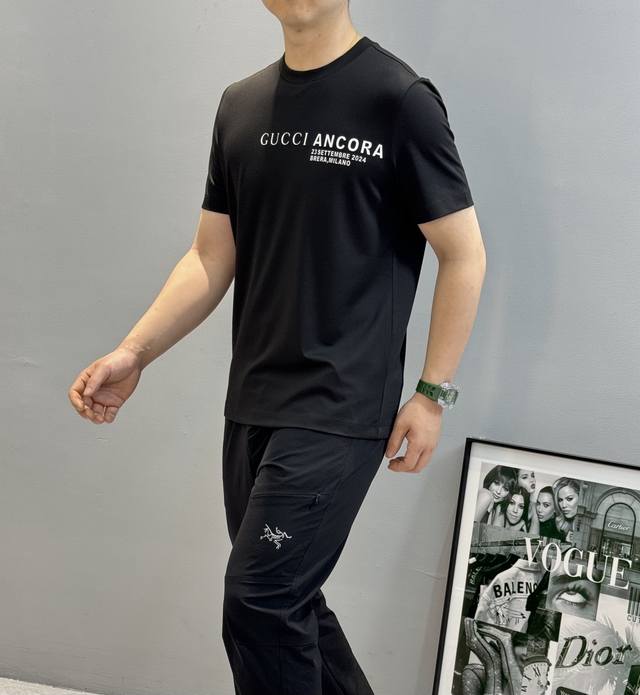 Gucc*25S classic spring and summer round neck short sleeves. Simple basic style