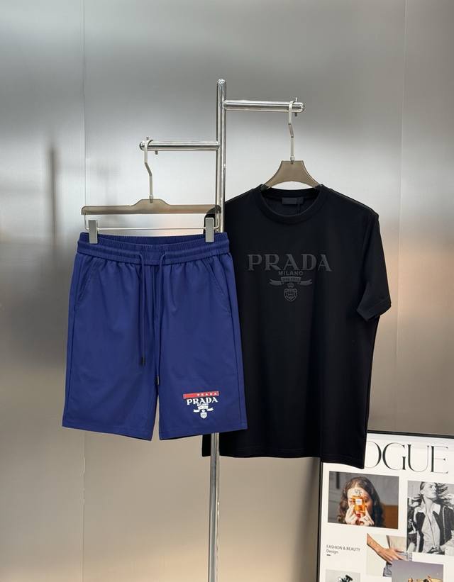 Clothes - . Pants. Prad*A Prada 25S new shorts can be matched with suits! Cool a