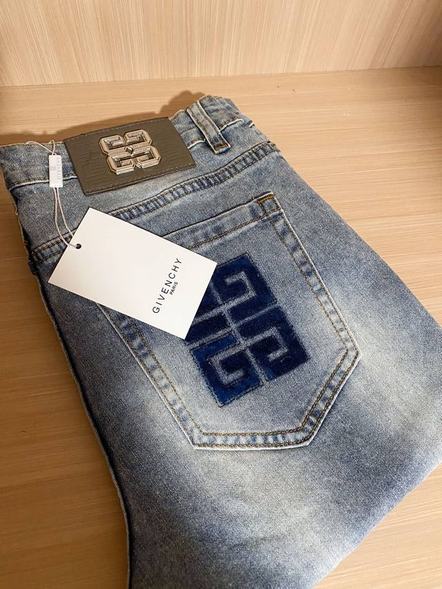 Gvc 2025 early spring new denim series Size: 28 38 37 Style: straight jeans Craf