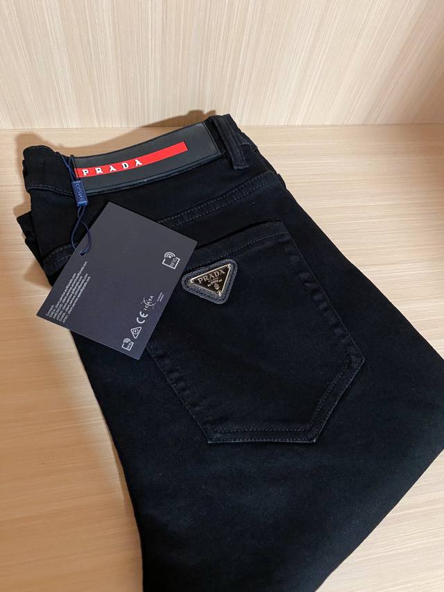 Prada 2025Ss new men's jeans, classic, comfortable and versatile basic commuter