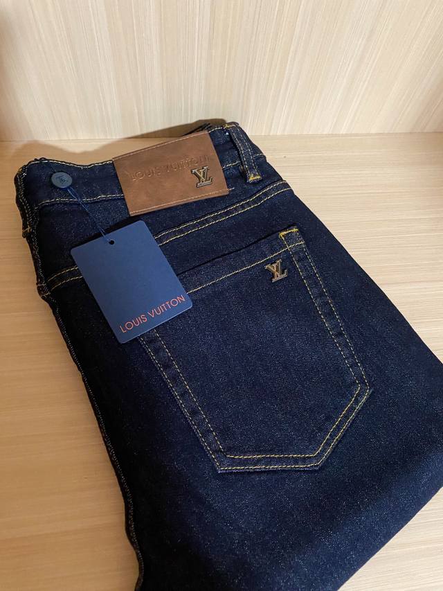 Lv 2025Fw latest model back pocket three-flower three-dimensional jacquard jeans