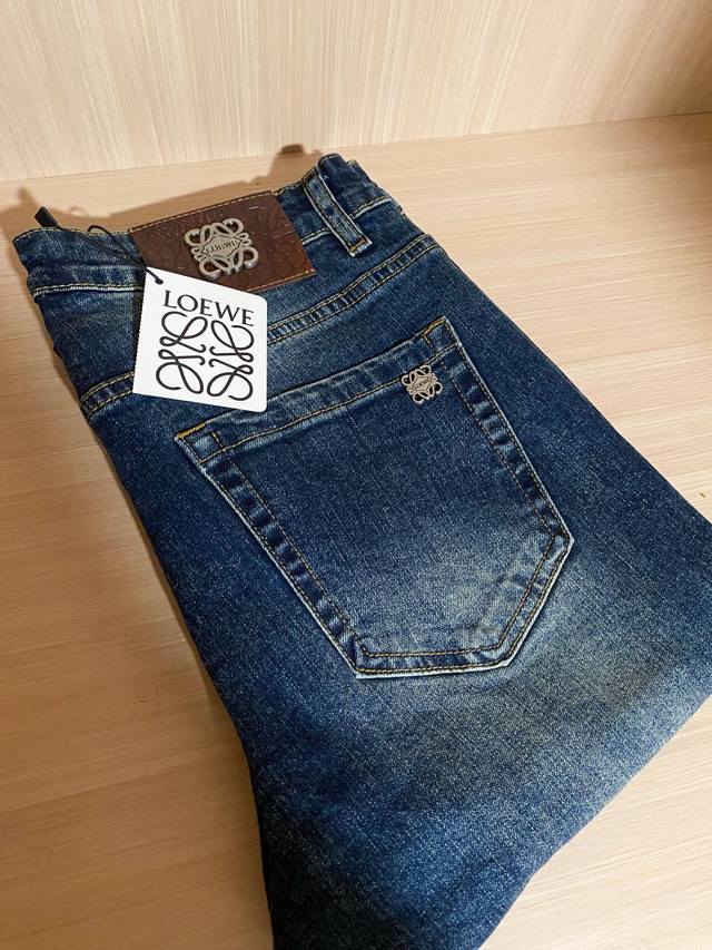Loewe 2025 Spring and Summer Men's Black Thickened Velvet High-Elastic Jeans, hi