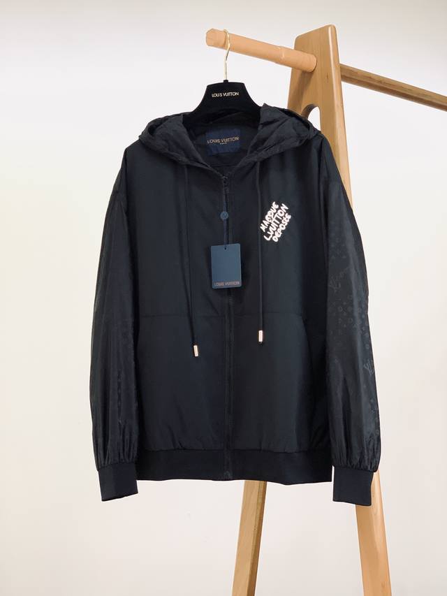 Louisvuitton 2025Ss Early Spring New Product Hooded patchwork jacket, made of im