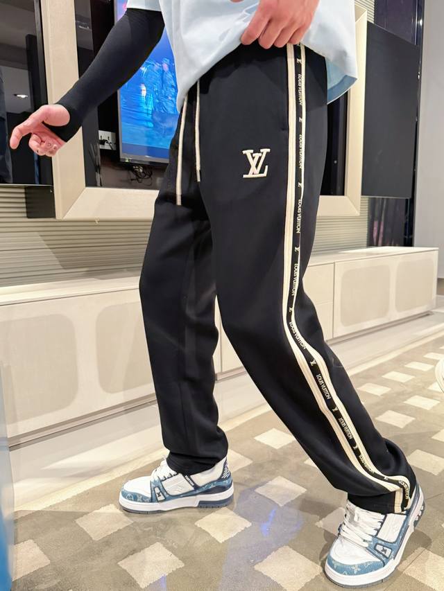 Lv 25Ss new spring and summer trousers A new interpretation of aesthetics, inter