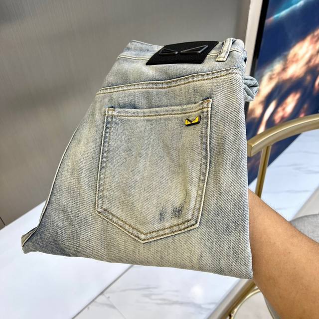 Fendi, 2025S spring and summer new washed fabric jeans, men's brand classic logo