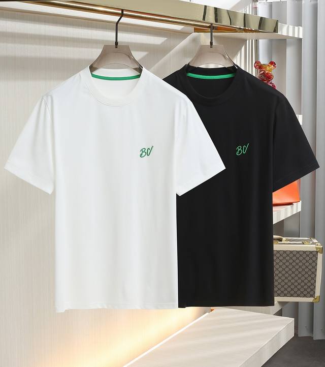 Bv's latest men's round-neck short-sleeved T-shirt for summer 2025, Bv's classic