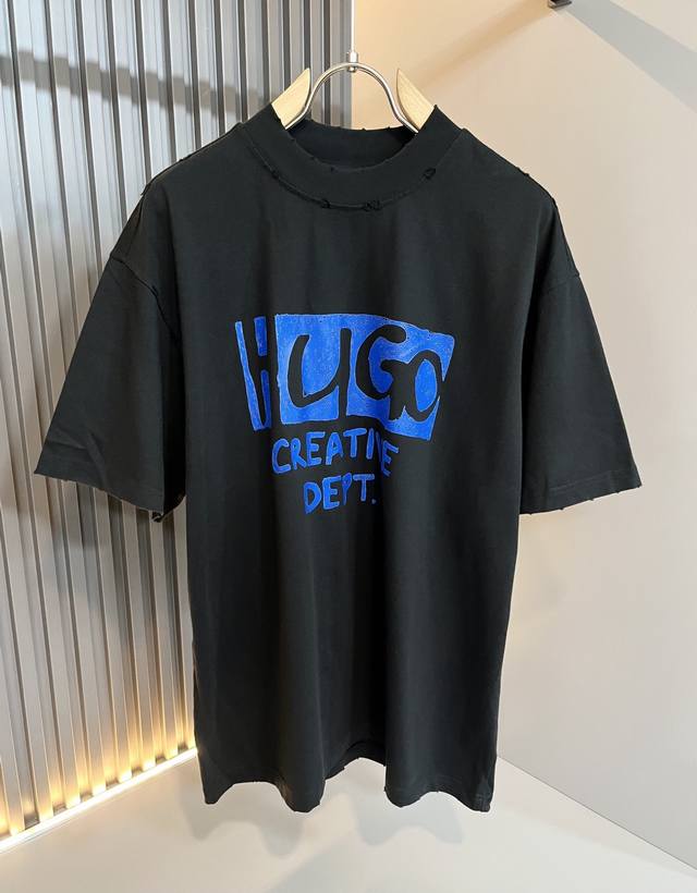 Hugo Boss 2025 Spring/Summer new unisex ripped short-sleeved T-shirt! Fashionabl
