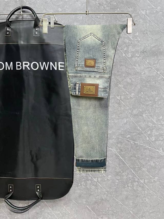 High-end new product from Prada official website, a few original jeans, 100% ori