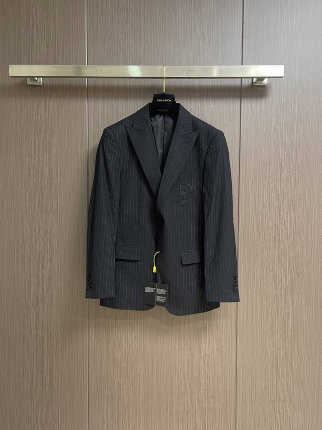 The whole set can be disassembled and sold separately. Suit 570, trousers 310. D
