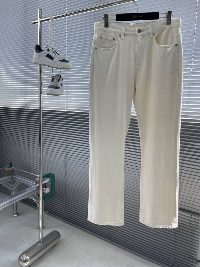 Slp10Ss Yves Saint Laurent's latest apricot white loose straight jeans! Imported