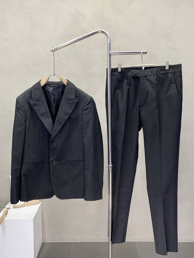 single suit and trousers P360. Louis Vuitton spring and autumn new suit sets, si