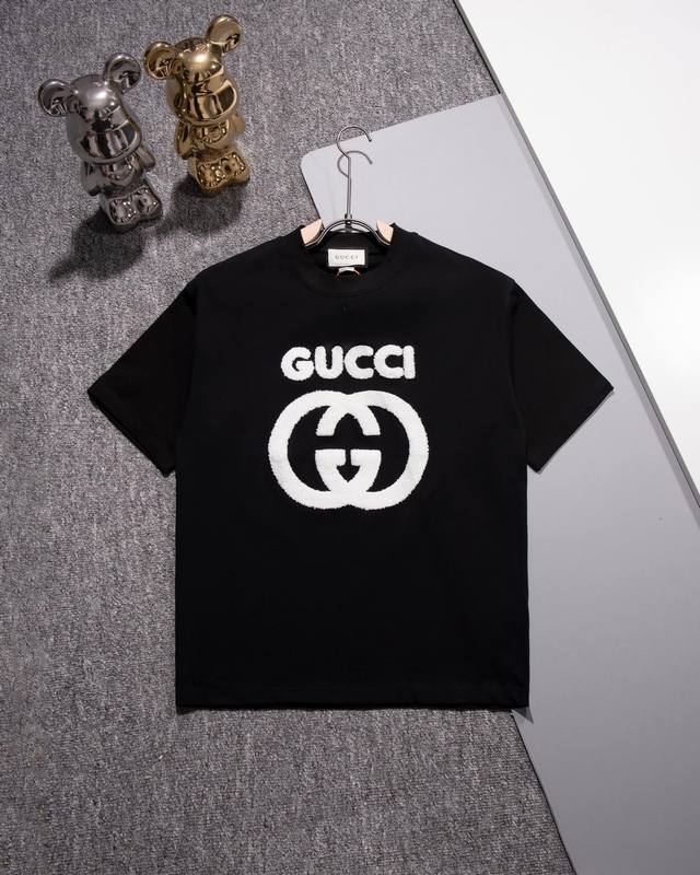 Gucci round neck short-sleeved T-shirt Exquisite letter logo towel embroidery Of