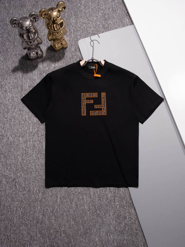 Fendi round neck short sleeve T-shirt Simple and fashionable Ff letter leather e