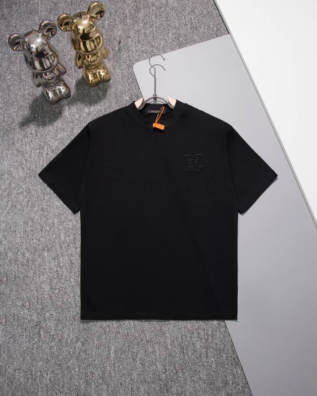 Louisvuitton round neck short-sleeved T-shirt Front and back LV letter logo leat