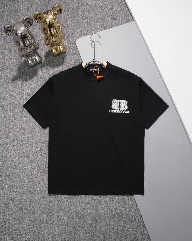 Balenciaga round neck short sleeve T-shirt Embroidered Bb logo on the front and