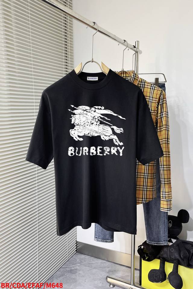 M648 Br Burberry's new double-layered short-sleeved T-shirt with letter prints.