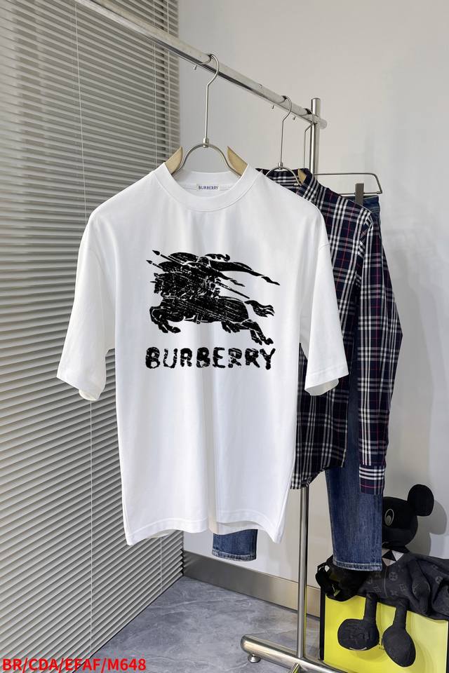 M648 Br Burberry's new double-layered short-sleeved T-shirt with letter prints.