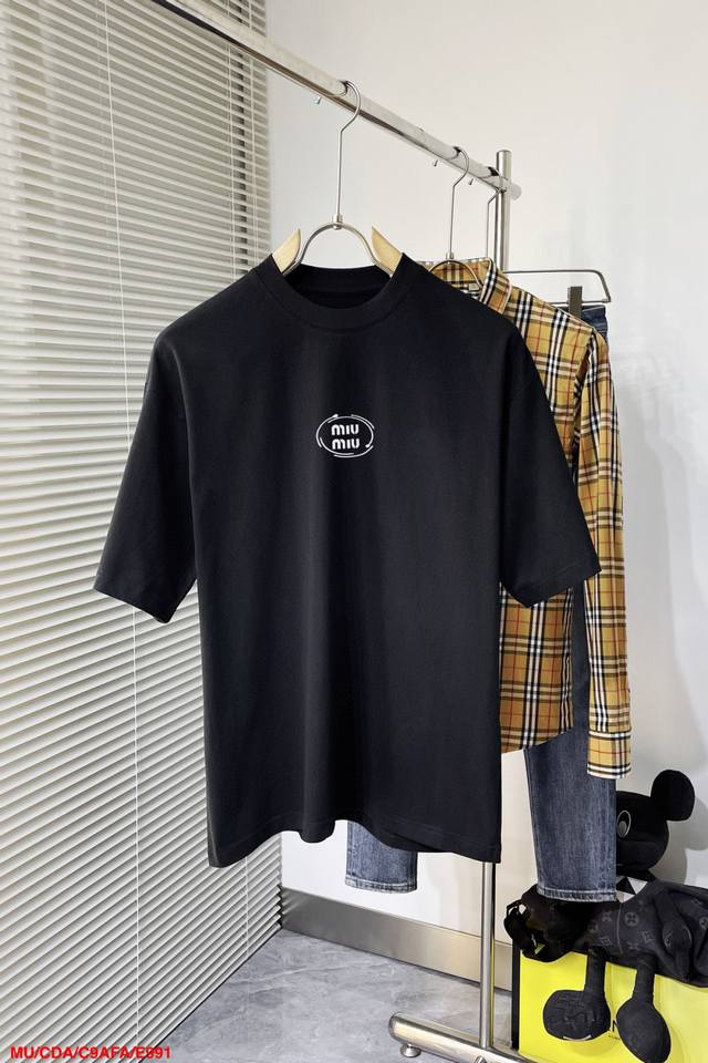 E991 Mu Miu Miu new double-layered short-sleeved T-shirt with letter print. The