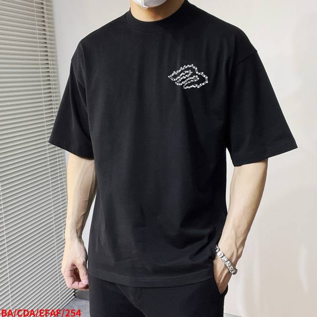 254 Ba Balenciaga's new double-layered short-sleeved T-shirt with letter print.