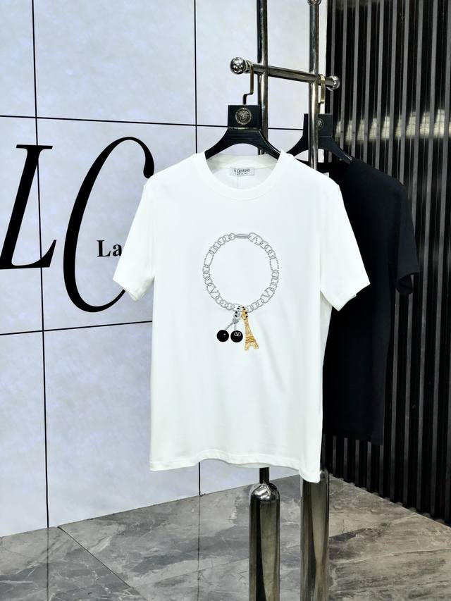 Valentino. Top-quality products. 2025 Spring and Summer new models. Latest short
