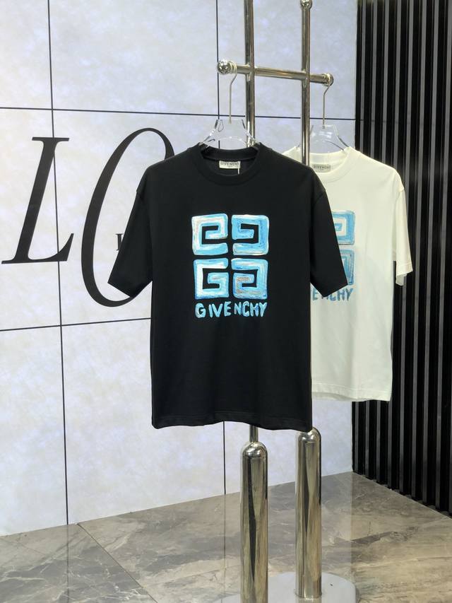 Givenchy. 2025 Spring and Summer new models, the latest short-sleeved round neck