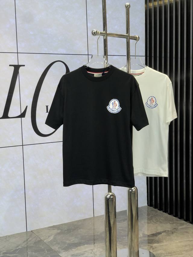 Moncler. 2025 Spring and Summer new models, the latest short-sleeved round neck