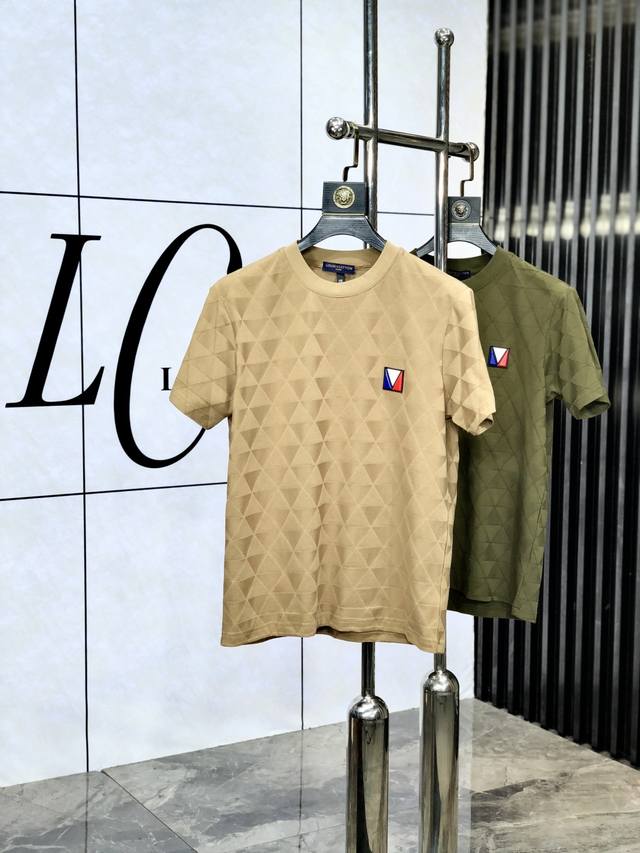 Lv 2025 Spring and Summer new letter logo round neck short-sleeved T-shirt, esse