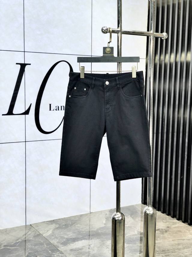 Armani. Available at official website and counters simultaneously, 2025Ss spring
