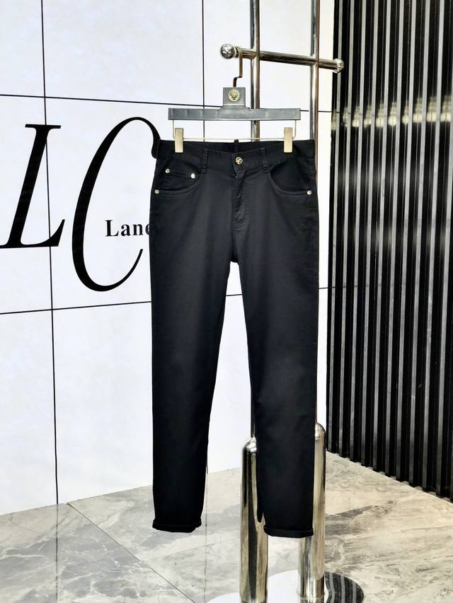 Fendi. Available at the official website and counters simultaneously, 2025Ss spr